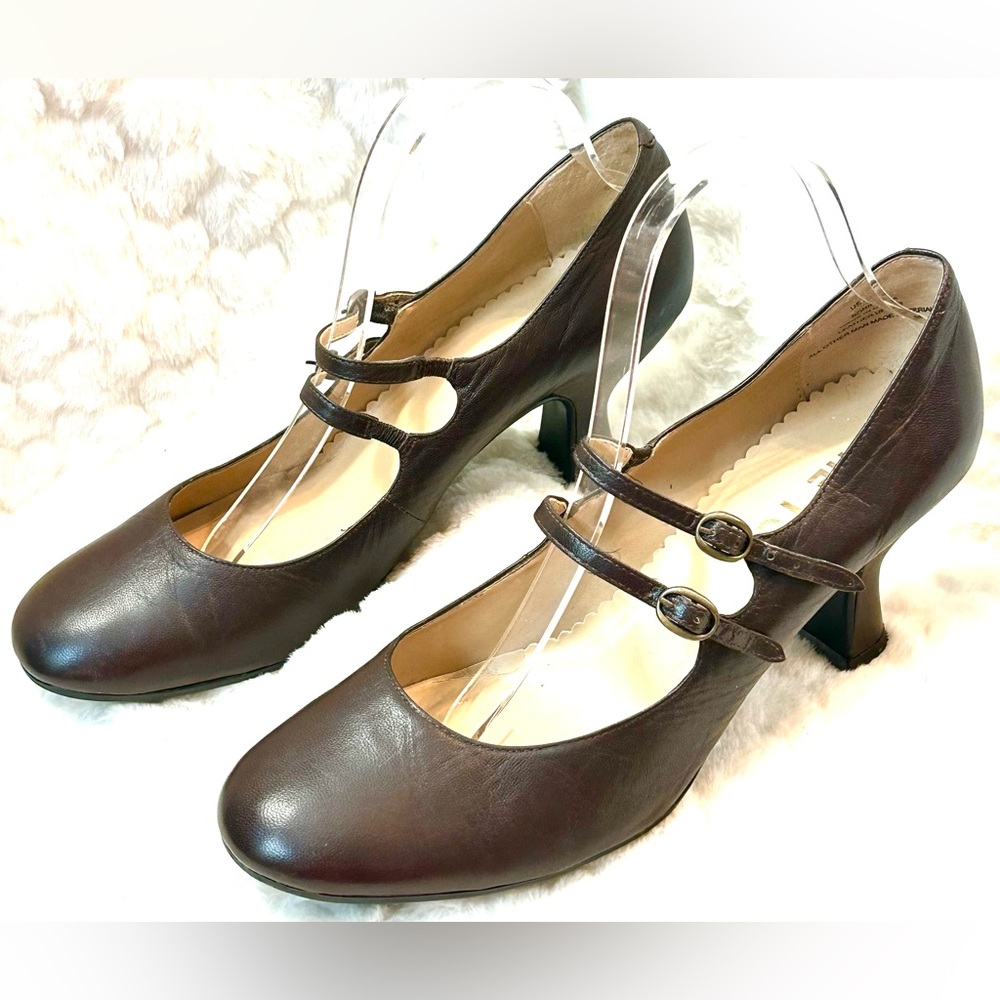 Me Too Vintage Sorima leather chocolate brown Mary Jane kitten heel size 9.5 - Picture 2 of 14